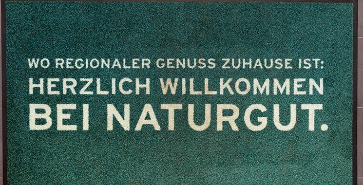 Freundliche Begrüßung bei Naturgut in Stuttgart