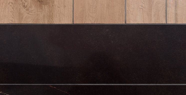 Stilmix holzoptikfliese und hochglänzende fliese