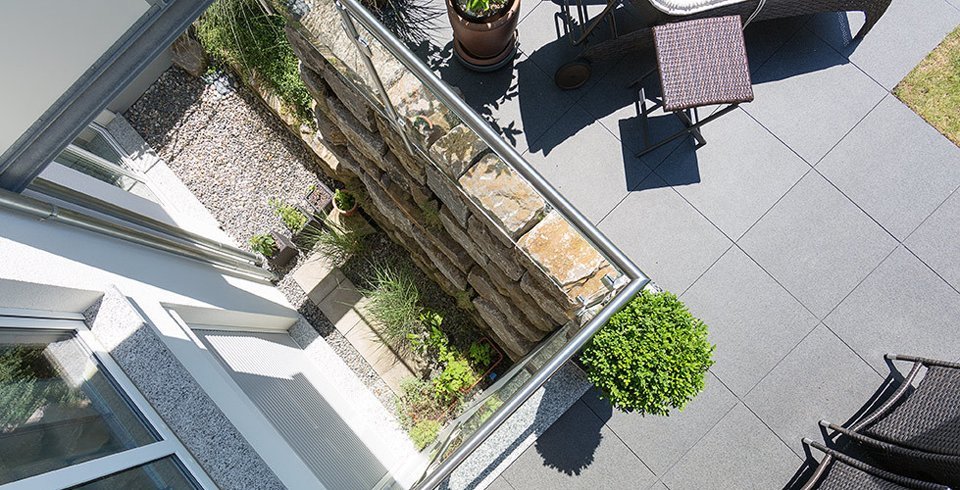 Outdoor-Oase bei Fliesen-Referenzkunde