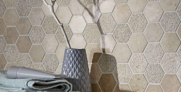 mosaik in wabenform beige 