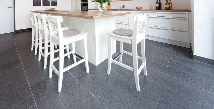 Graue Fliesen – elegant & modern | Fliesen-Kemmler