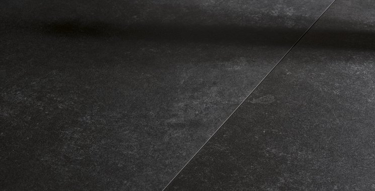 Unsere Fliesenserie Covo in schwarz als Detailaufnahme.