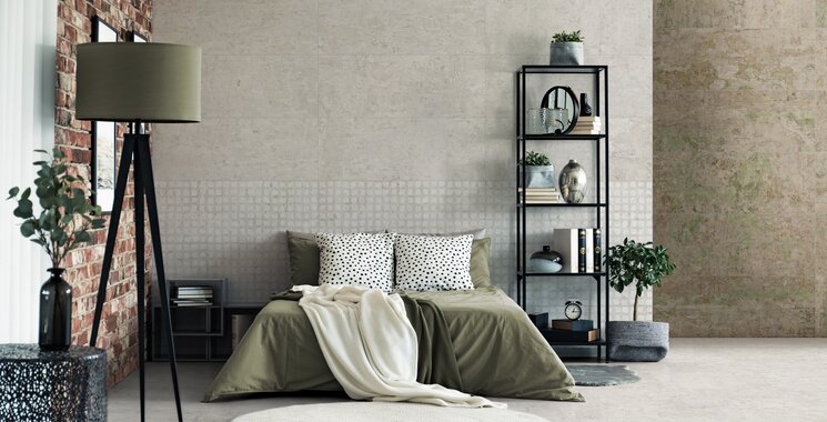 Schlafzimmer mit auffallenden Fliesen